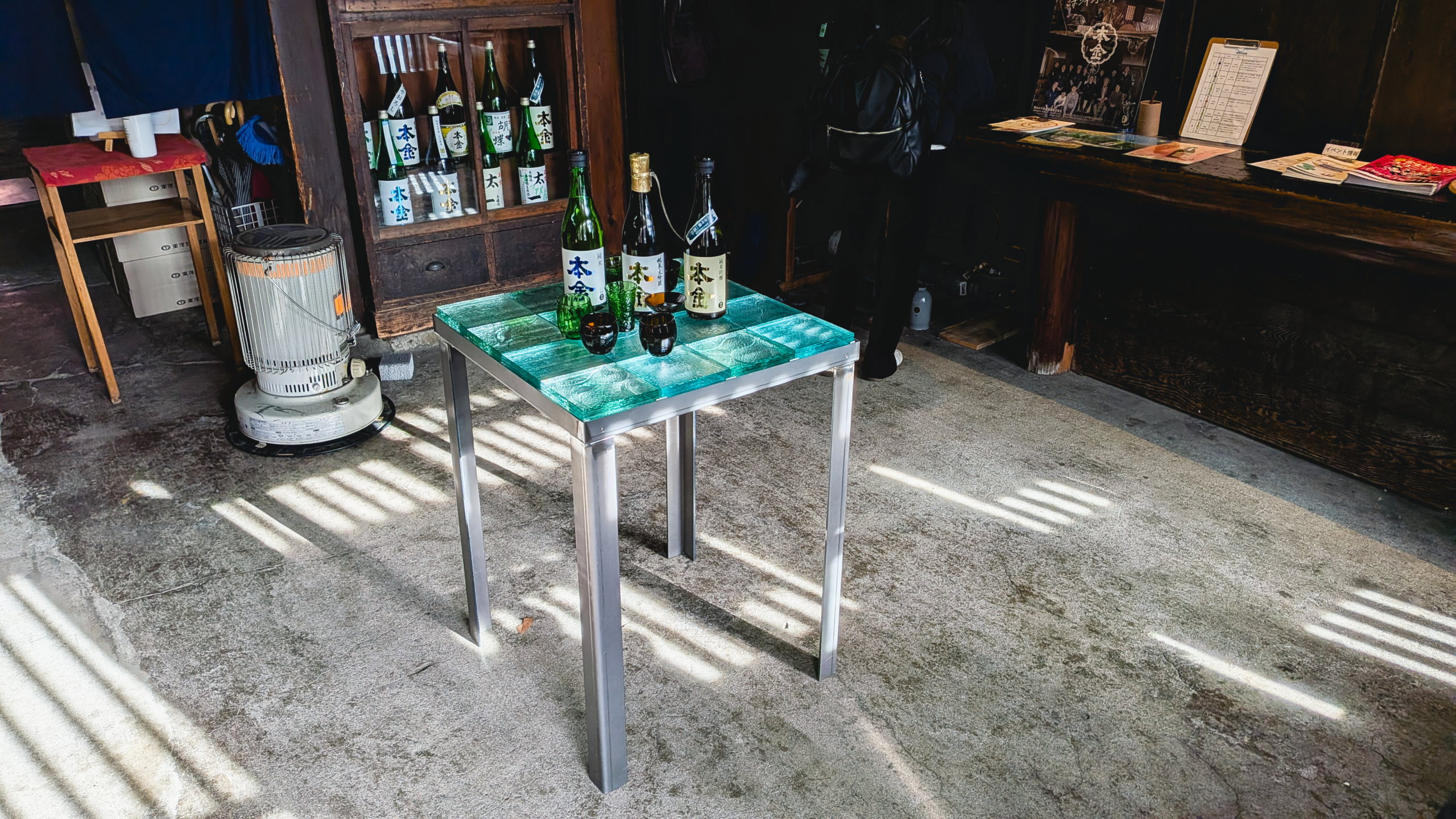 リユースガラスブロックテーブル 画像4